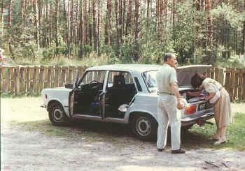 08-00-90-b-03.jpg (253537 bytes)