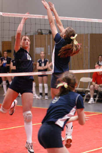 Aces v Summit 03-01-03-072.JPG (101048 bytes)