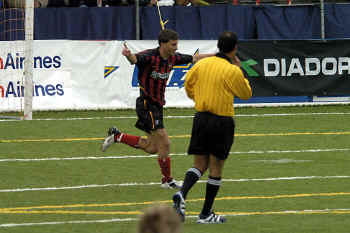 2004-04-11-238.jpg (108160 bytes)